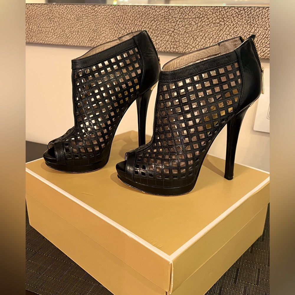 Michael Kors Leather Booties Black Size 5.5M